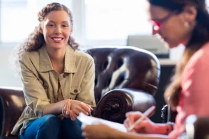 How does cognitive behavioral therapy help with addiction